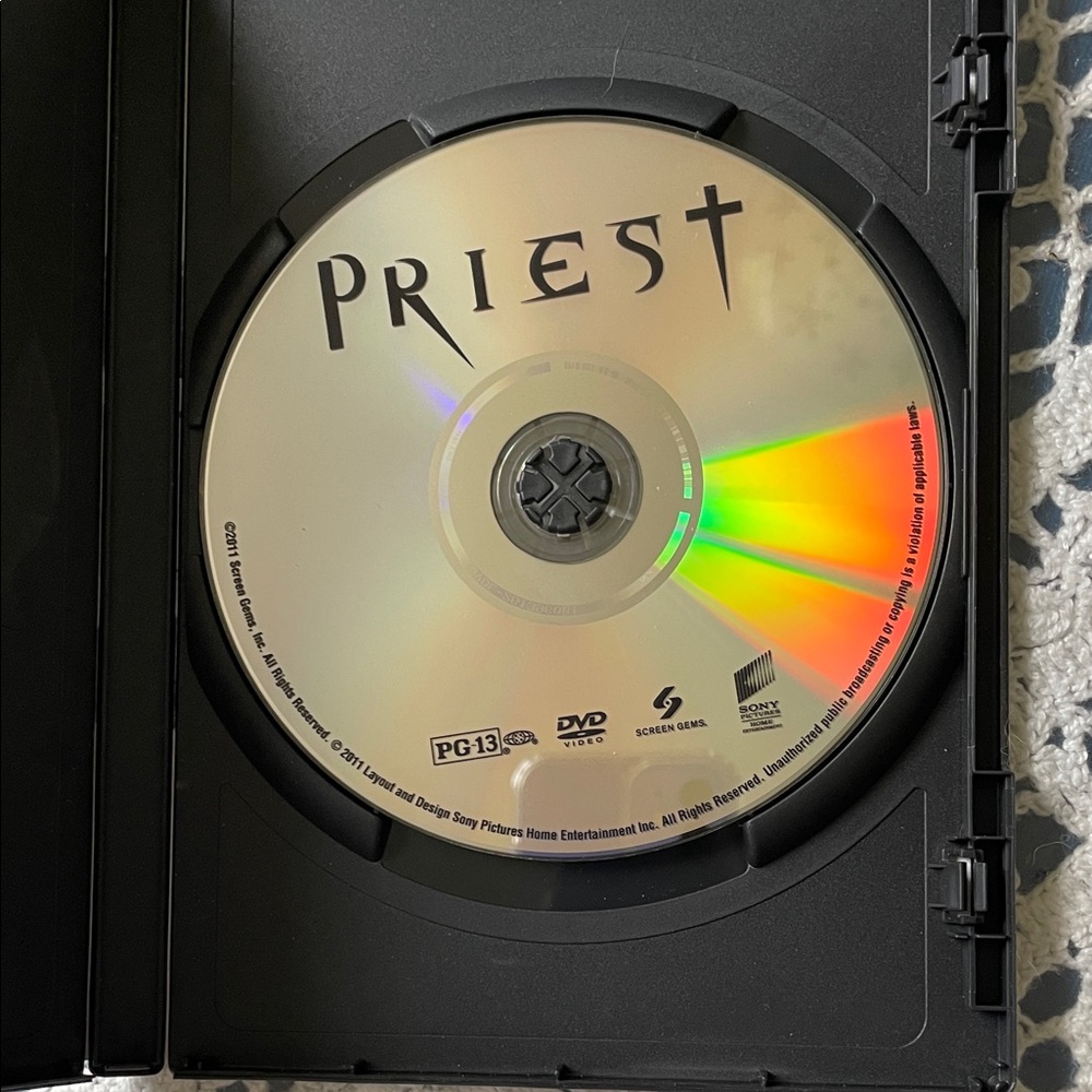 ‼️3/$15‼️ Priest Movie DVD 3/$15 and 6.99 shipping! - Picture 3 of 4